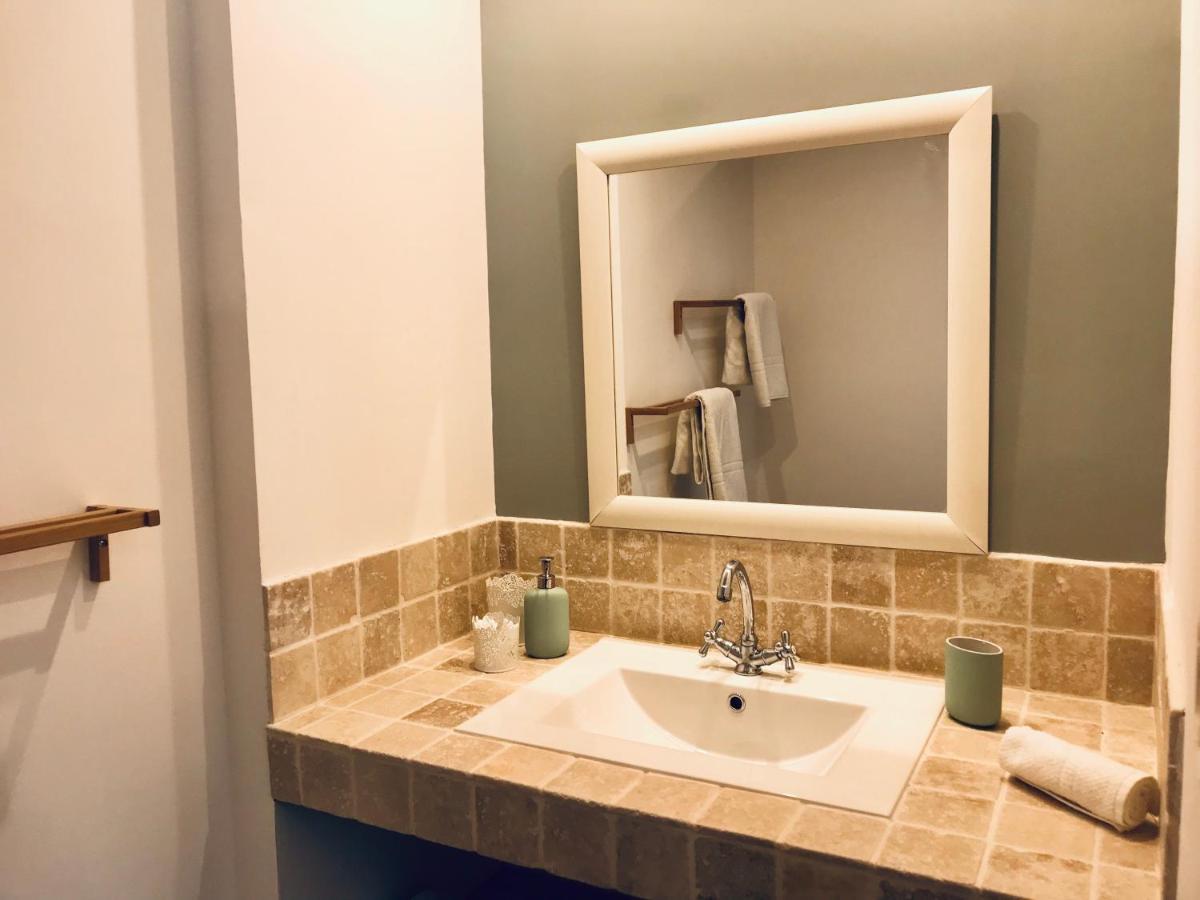 La Petite Sardine Bed & Breakfast Lirac Luaran gambar