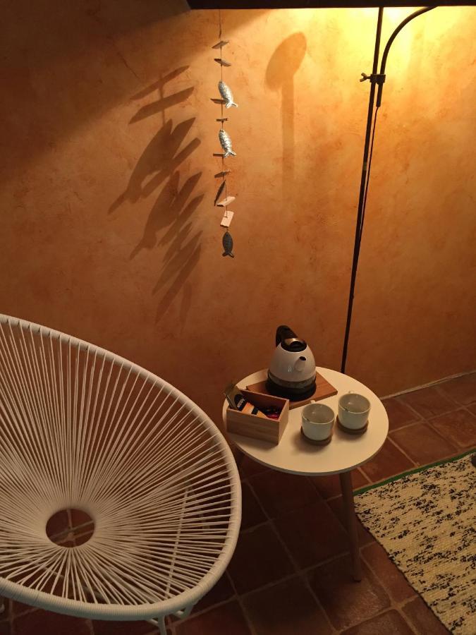 La Petite Sardine Bed & Breakfast Lirac Luaran gambar