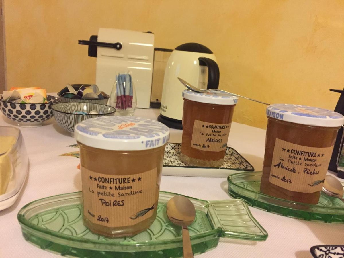 La Petite Sardine Bed & Breakfast Lirac Luaran gambar